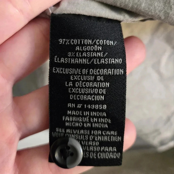 Voyager Grey Button Down Size XL - Picture 3 of 4